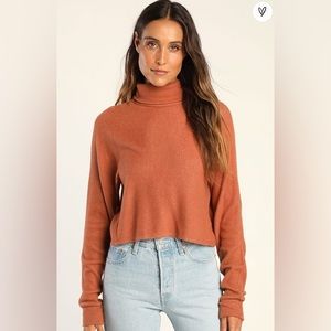 Lulu’s Rust Orange Ribbed Turtleneck Cross Back Top